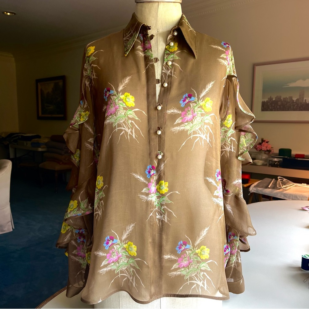 No•21 Sheer Silk Chiffon Ruffled Sleeve Blouse with Floral Print&Pearl Buttons